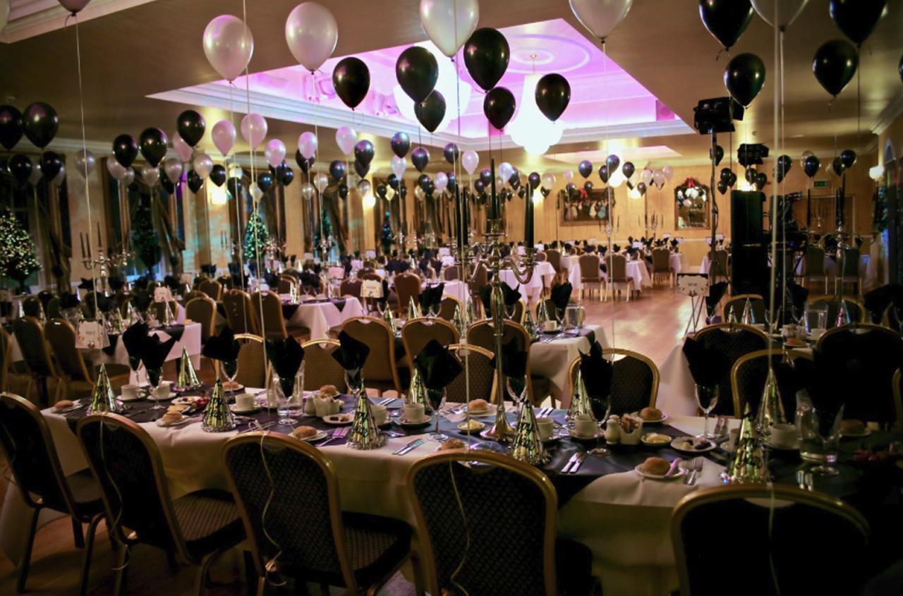 נורת'אלרטון The Golden Lion Hotel מראה חיצוני תמונה