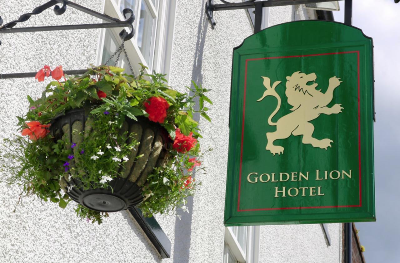 נורת'אלרטון The Golden Lion Hotel מראה חיצוני תמונה